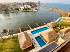 Hotel Photo: Ocean view, 2BR apartment W/ Amenities!