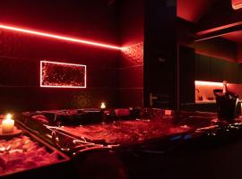 Hotel Foto: Loveroom Ô Diable Des Plaisirs avec jacuzzi