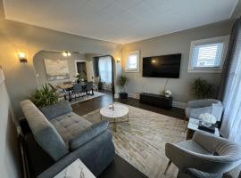 Hotel Photo: Spacious Retreat Near Convention Centers home