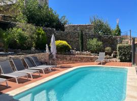 รูปภาพของโรงแรม: Casa Leca de caractère piscine chauffée privée classée 4 étoiles