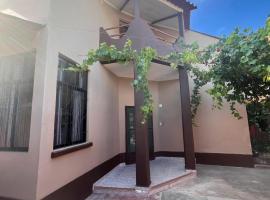 Casa Amigable y Confortable, hotell Yacuíbas