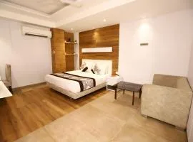 Hotel Kelvish With Free Airport Pickup