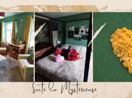 รูปภาพของโรงแรม: Maison d hôtes Les Notes Endormies " Suite La Mystérieuse"