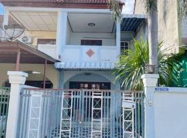 Hotel kuvat: Bang Saen House: Friends/Family.