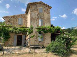 Hotel Foto: Petite maison provençale, unique et calme