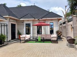 Hotel Foto: Cacecy Luxury Homes 3 Bedroom