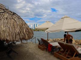 Hotel Costa Mar Coveñas, hotel v destinaci Coveñas