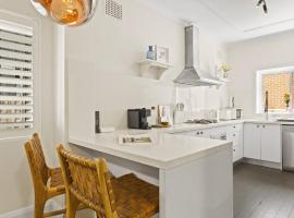 Hotel foto: Comfy 2-Bed Apartment with AC throughout