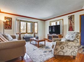 Фотография гостиницы: Minneapolis Family Home Less Than 6 Mi to Boom Island Park