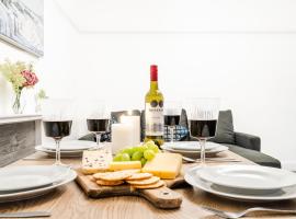 Ξενοδοχείο φωτογραφία: Food And Drink Expo 2024, Modern Large House, Minutes from the NEC - Airport Perfect for Contractors, HS2 Staff Fast WIFI AND FREE Parking