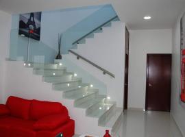 Hotel Cermar Plaza，La Barca的飯店