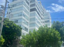 Fotos de Hotel: Apartamentos en Bahia fragata unas cuadras de la playa