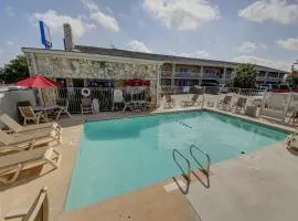 Motel 6-San Antonio, TX - Northwest Medical Center