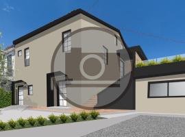 Hotel Photo: 5 Bedroom Lovely Home In Colonnella