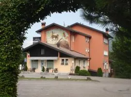 Hotel Ristorante Sagittario, hotel u gradu 'Feltre'