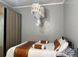 Foto do Hotel: Quaint one bedroom guest house near main airport