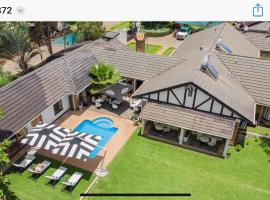 The Leslie Executive Hotel, hotel in Blantyre