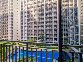 Hotel fotografie: MALL OF ASIA Condo with Balcony Facing Pool @ Shore2