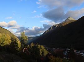 Foto di Hotel: Fritt beliggende stor enebolig med høy standard