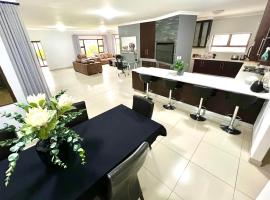 Crossroads Luxury Accommodation, hotel in Swakopmund