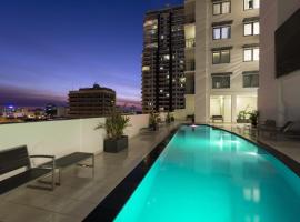 Oaks Darwin Elan Hotel、ダーウィンのホテル