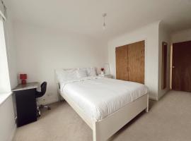 Hotel kuvat: Specious en-suite room - a cosy homestay close to Tower Bridge