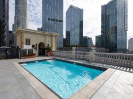 Foto di Hotel: A Spacious 2BRApt Wit xtra beds and a rooftop pool