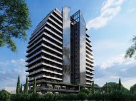 Deluxe Studio Apartments at Kass Towers Accra - Upper Floor, hotel sa Accra