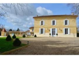 Hotel Foto: Luxury 7 bed country home near Saint Emilion