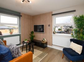 Hotel Photo: Benjamin Suite by Koya Homes - 3 Bedrooms - Cardiff