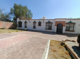 Casa Media Luna en Tequisquiapan, Qro., hotel in Tequisquiapan