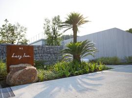 Villa and Glamping Lazy Inn, hotel in Awaji