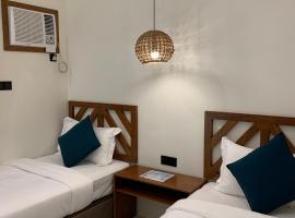 Bahandi Hotel, khách sạn ở General Luna