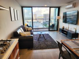 Hotel foto: Downtown Apartment with Balcony City View, Gym & Lounge