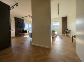 Hotel fotografie: Stylish 3 bedroom apartment with balcony