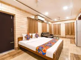 FabExpress Golden Suites - Nr Park Circus 7 point