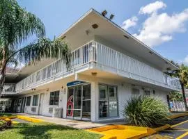 Motel 6-Jacksonville, FL - Orange Park