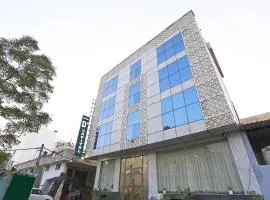 Hotel D'Capitol - Delhi Airport