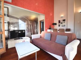 A picture of the hotel: Bello Apartamento en la Plaza del Tossal