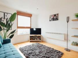 Fotos de Hotel: Leeds City Centre Dock 2 Bed 2 Bath