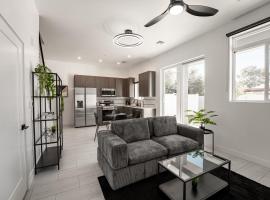 Foto di Hotel: Skylit Townhome in Arcadia, Close to everything Phoenix and Scottsdale