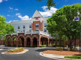 होटल की एक तस्वीर: Hampton Inn Belmont at Montcross