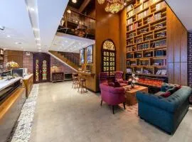 James Joyce Coffetel Harbin West High-speed Railway Station Wanda Plaza