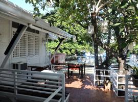 Orange Mangrove Pension House by SMS Hospitality, hotel v destinaci Puerto Princesa