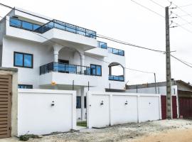 Résidences Maëlle fidjrossē, Hotel in Cotonou