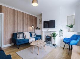 Hotel Photo: Stylish House in Stalybridge with WiFi & Parking Sleeps 8 by PureStay