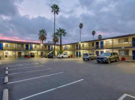 Hotel Foto: Studio 6 Suites San Bernardino, CA
