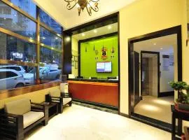 Super 8 Hotel Guiyang Qianling Park Ruijin North Road