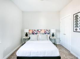 A picture of the hotel: CozySuites Music Row Chic 1BR w free parking 57