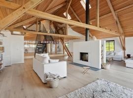 Hotel fotoğraf: Completely refurbished typical Swiss farmhouse